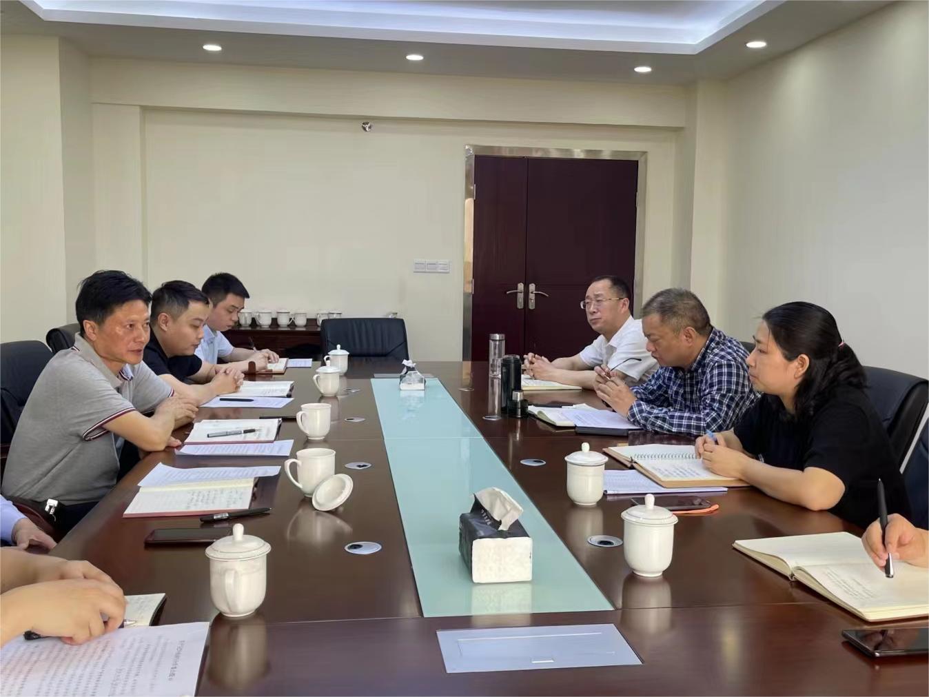 集團(tuán)黨委書記、董事長許大政一行赴巴中農(nóng)商行開展業(yè)務(wù)合作洽談會(huì)