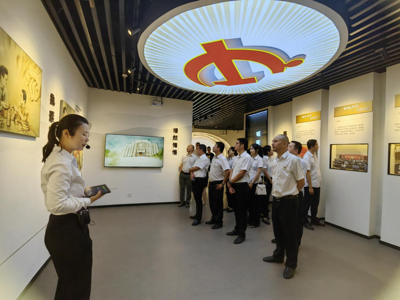 市秦巴農(nóng)擔公司開展“學習黨規(guī)黨紀、筑牢廉潔底線”黨紀學習主題黨日活動